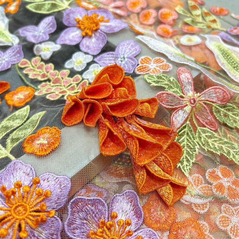 Embroidery Yellow - Campana de viento amarilla de alta
