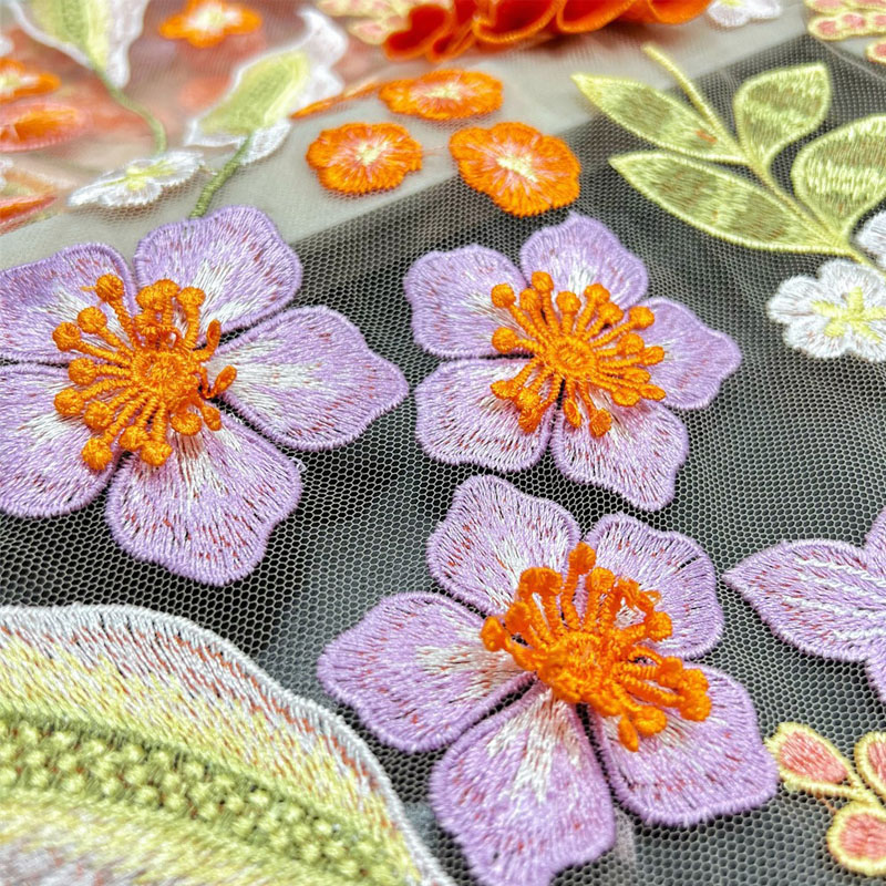 Campana de viento amarilla de  - Embroidery Yellow reseña y precio
