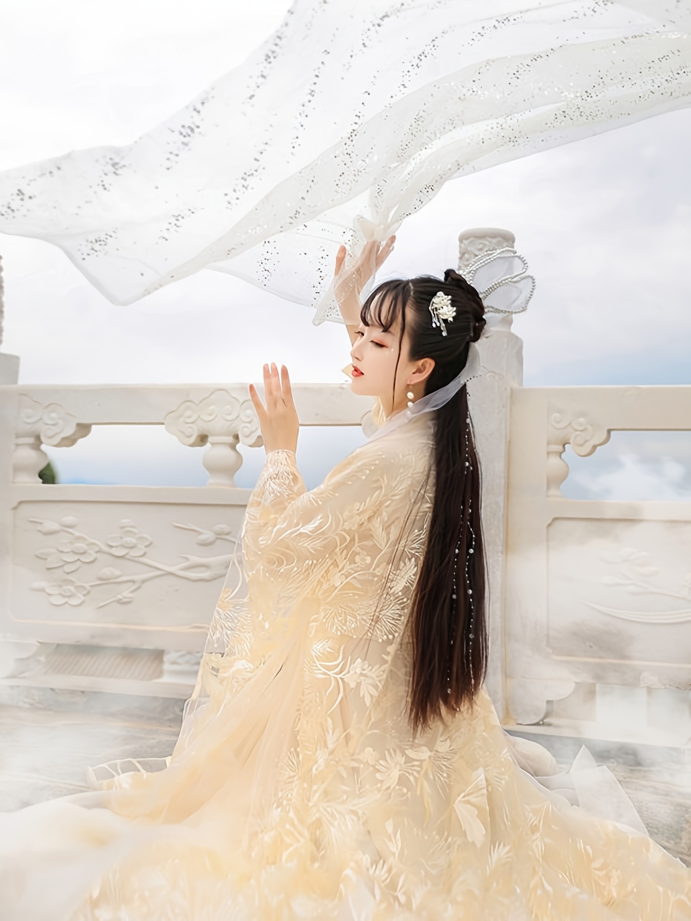 Traje Tradicional Hanfu Femeni - Embroidery Yellow reseña y precio