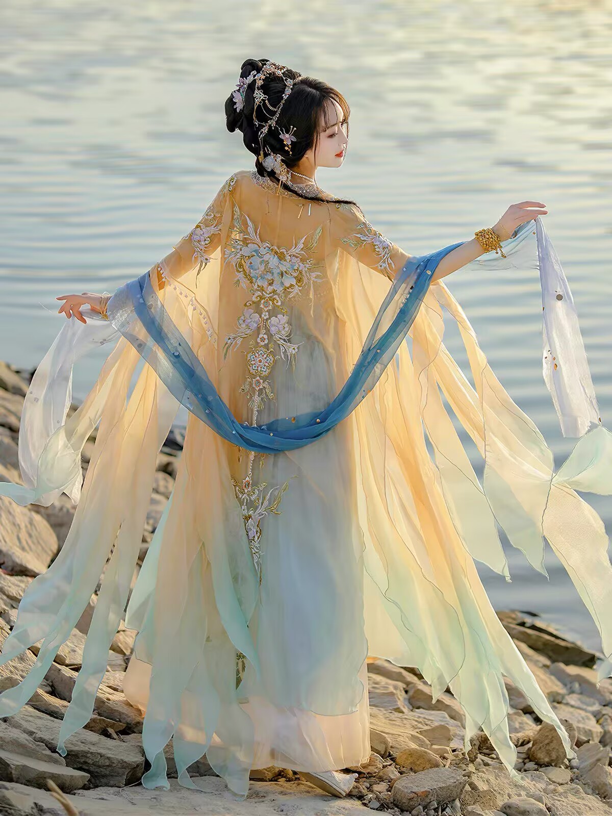 Vestido Hanfu Chino para Mujer - Embroidery Yellow reseña y precio